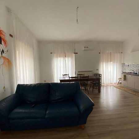 La Casa Di Gianfry Apartment Паола Екстериор снимка